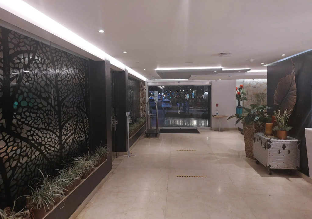 Washington Plaza