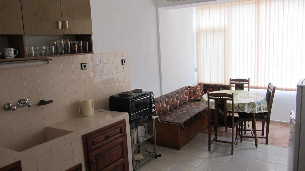 Mavrova Guest House