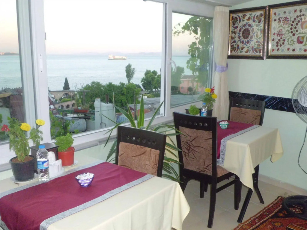 Chora Guesthouse