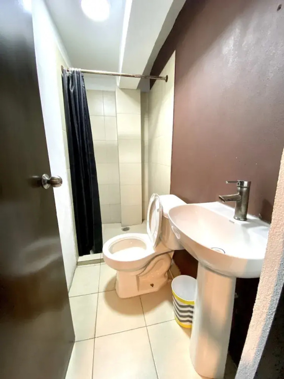 ROOMIES HOSTEL - Santa Maria La Ribera