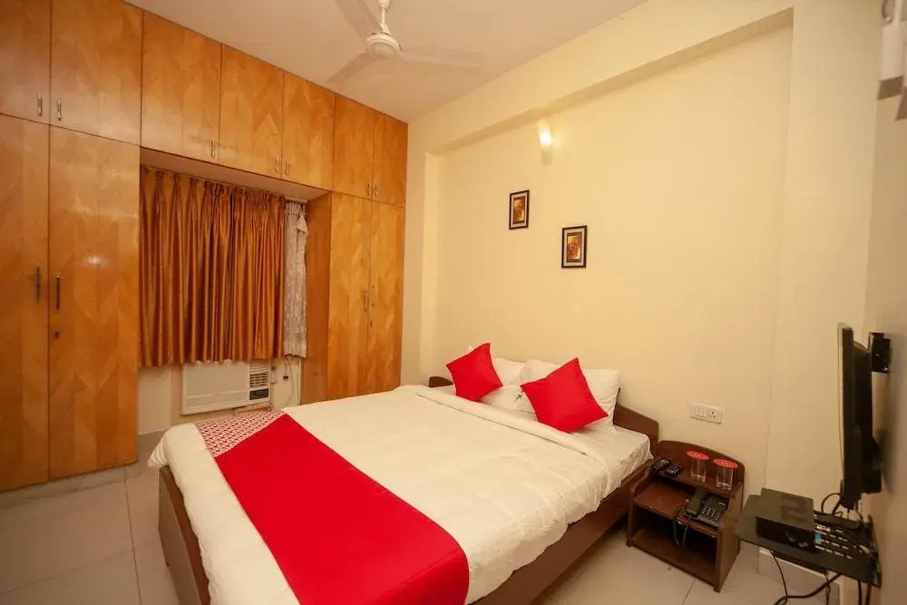 OYO 24394 Flagship Deepalakshmi T Nagar