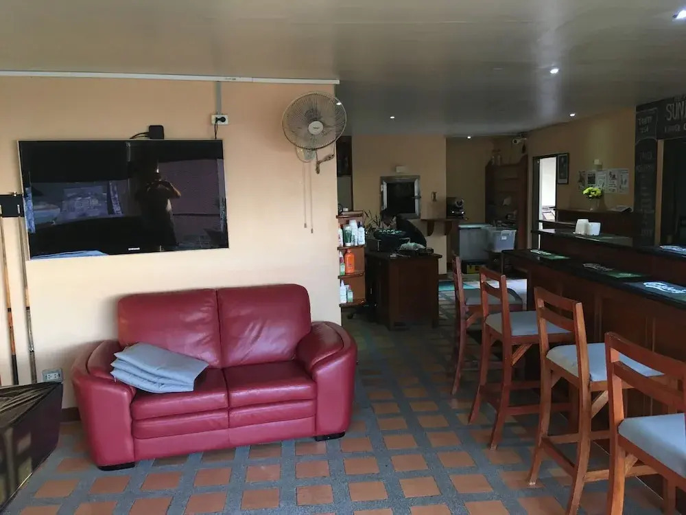 Hilltop Hotel