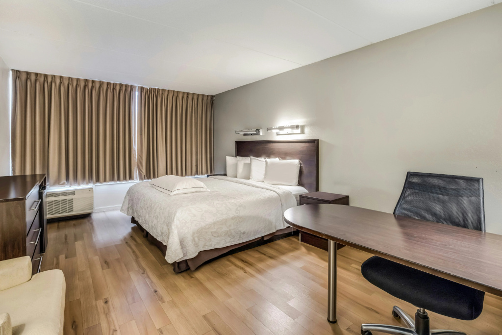 Red Roof Inn PLUS+ Boston - Woburn/ Burlington