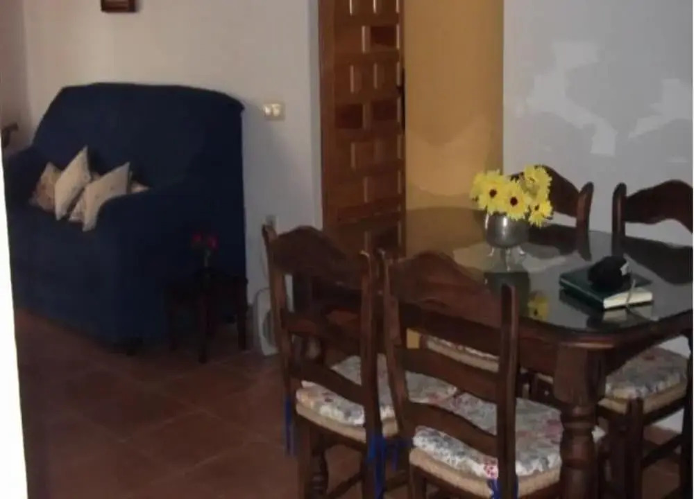 Apartment 2 Bedrooms With Pool 103419