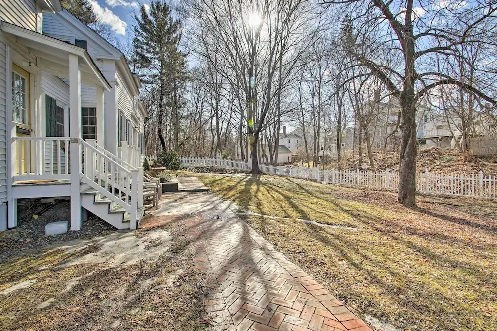 Historic Bath Home, Walk to Waterfront Park!