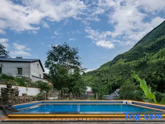 Yunqi Longshan Hostel