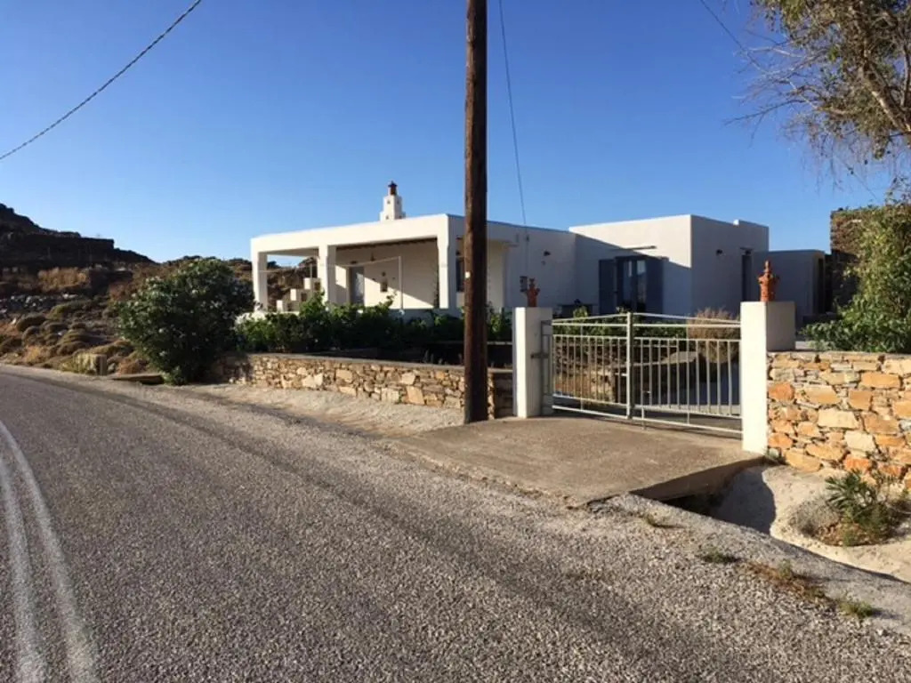 Diavrouxas House in Sifnos