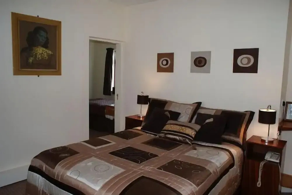 Wards Hotel