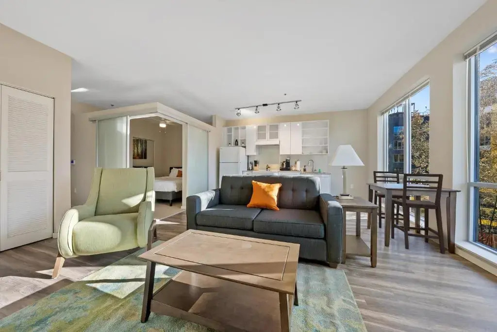 Upscale Stay with Amenities Galore 348