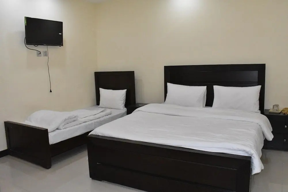 Hotel Numbal One