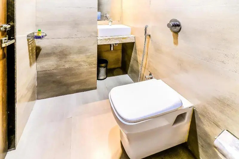 FabHotel Admiral