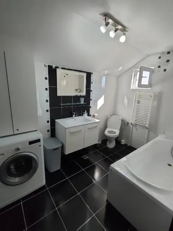 "Apartament"-Casa Genius