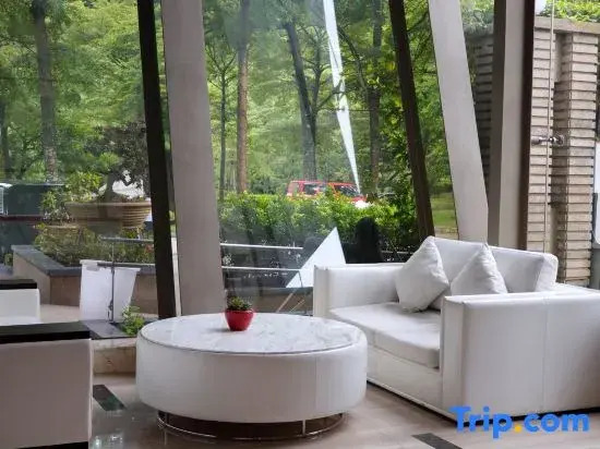Oriental Yayuan Courtyard Hotel