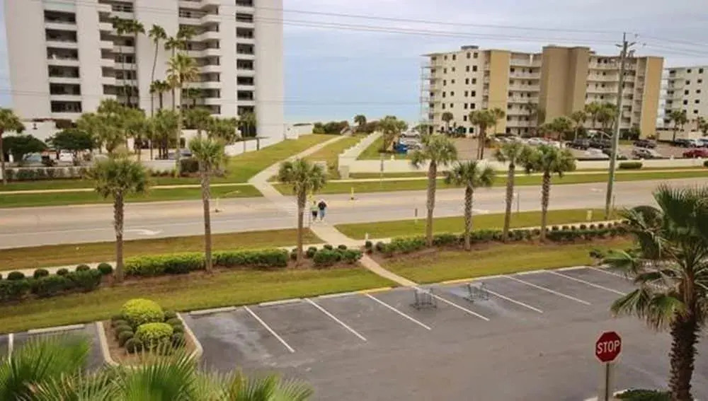 Oceanwalk 13-303 Apartment 3