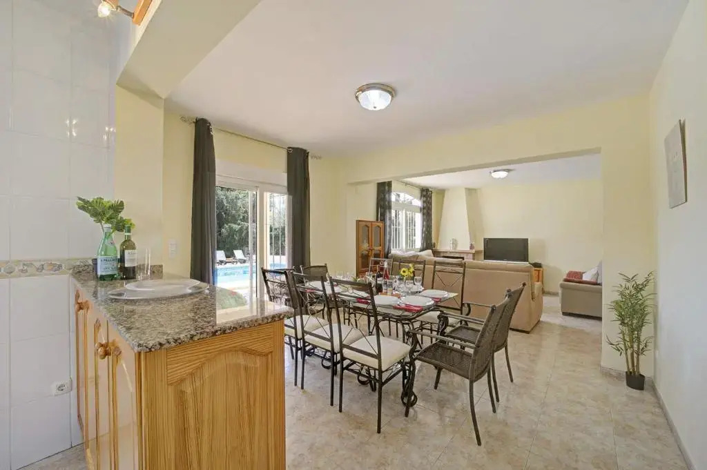 3314 Villa Belinda