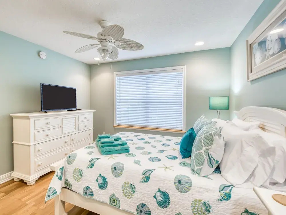 Sanctuary At The Beach W/ Ocean-view Balconies 5 Bedroom Home