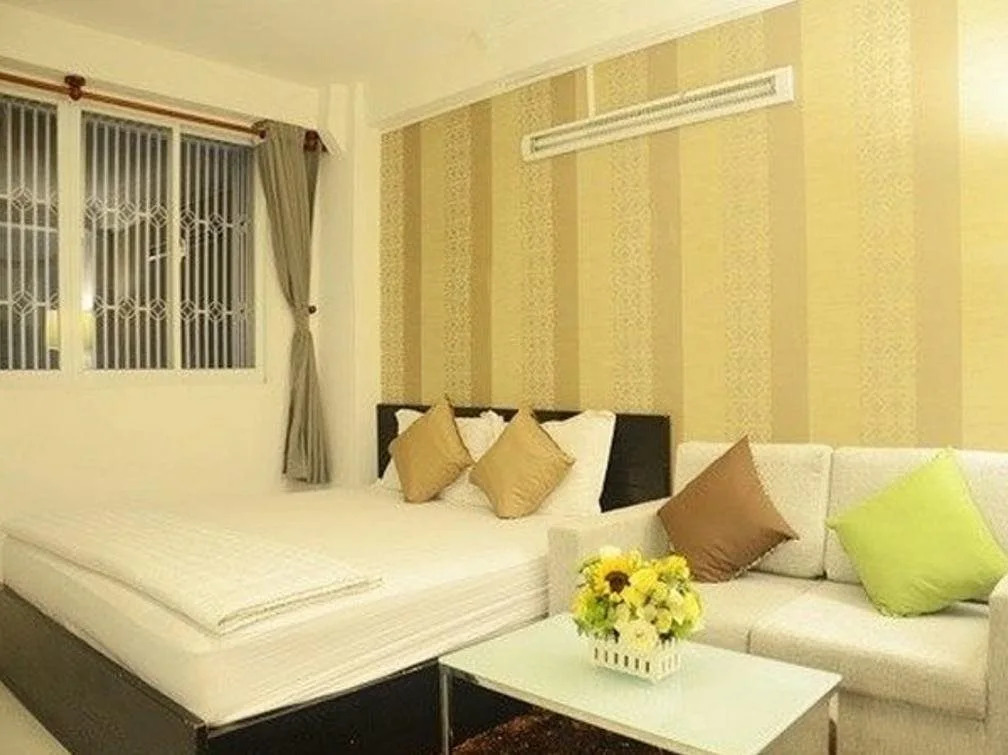 Smiley Apartment 1