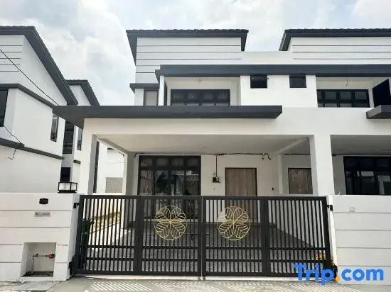 Modern Stylish 4BR Family House @ Machang Bubok