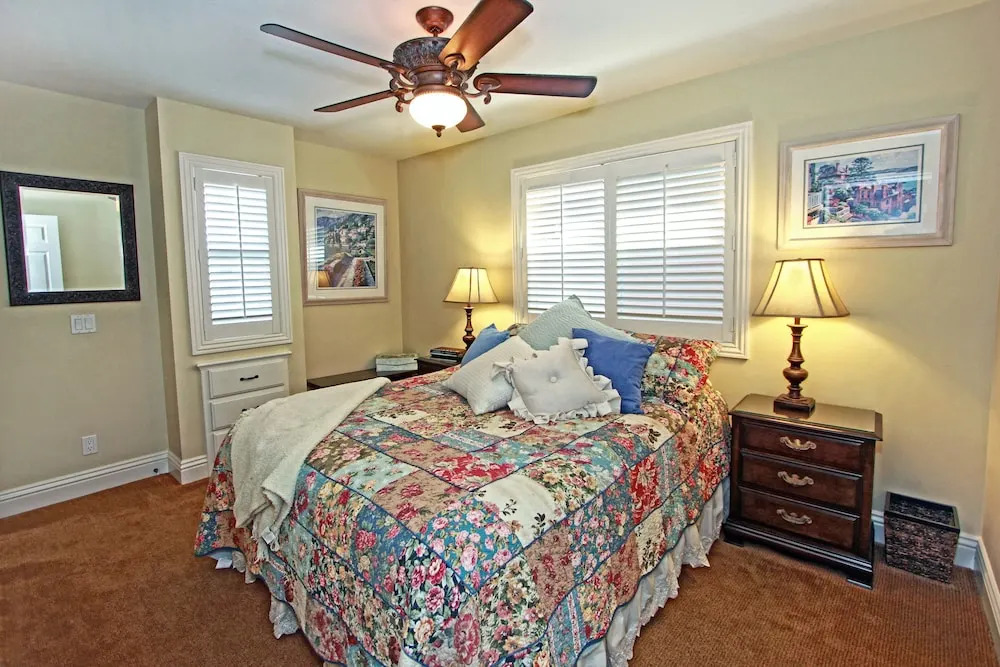 5107 Seashore Russ 4 Bedroom Home