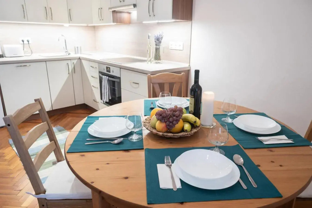 DOB50 spacious apartment - 2 separate bedroom, 4 people, AC, WIFI
