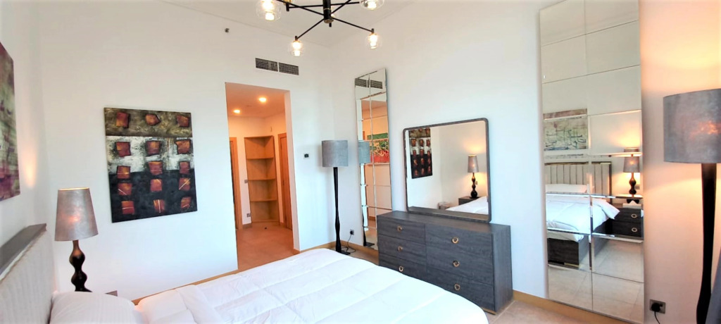 Spacious & Chic 1 bedroom with balcony in Palm