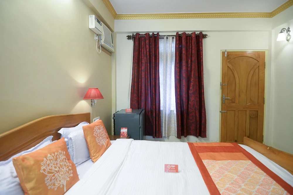 OYO 2074 StayOut Hotel Aston Ajoy Home Comfort