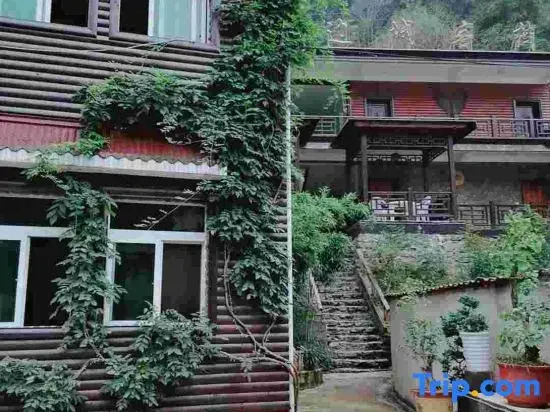 Shuimoting Xibiancheng Inn