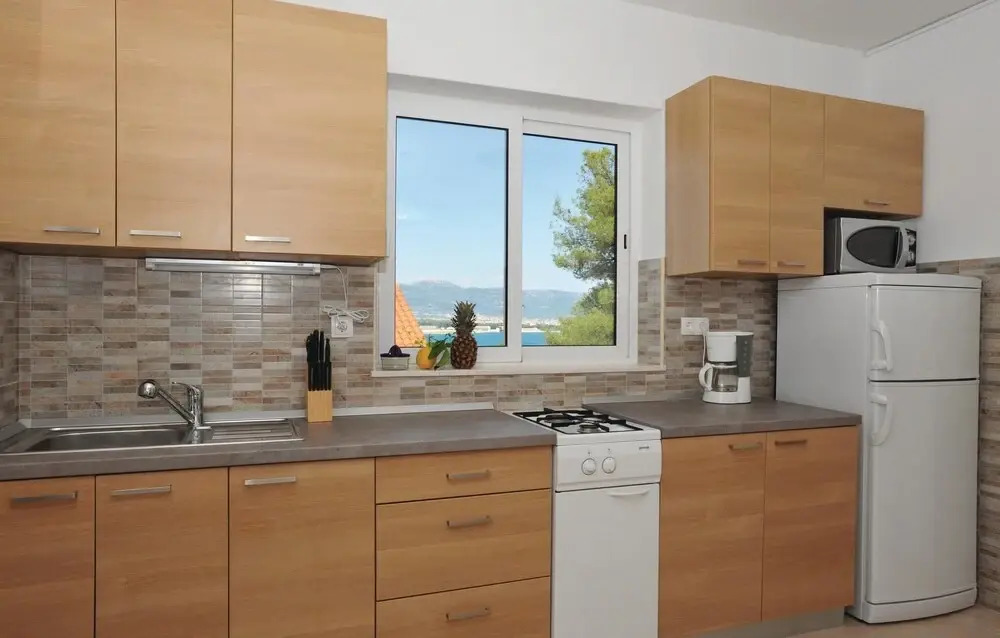Beautiful Home in Mastrinka With 4 Bedrooms, Sauna and Outdoor Swimming Pool