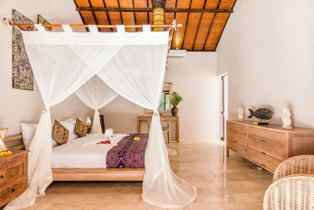 Villa Koala, 2BR Private Pool Villa near Seminyak Best Nightlife and W