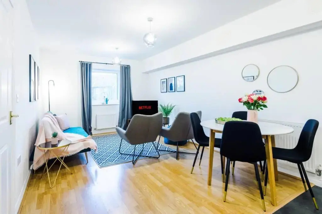 Paladine Place Serviced Apartment Coventry