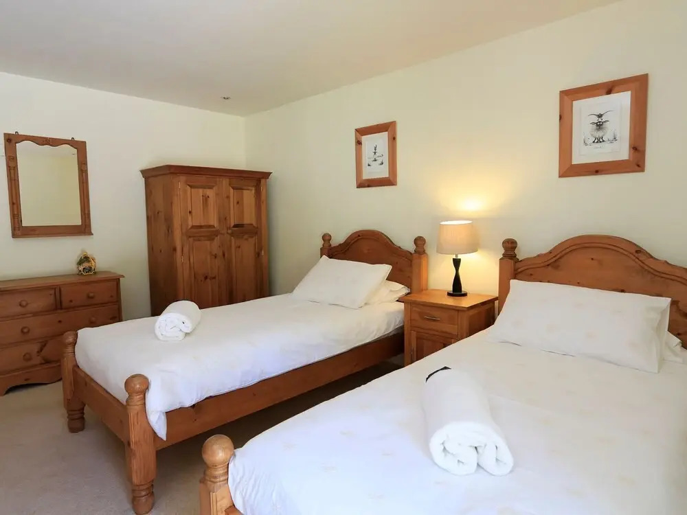 Easton Court - Large Character Barn Near Salcombe