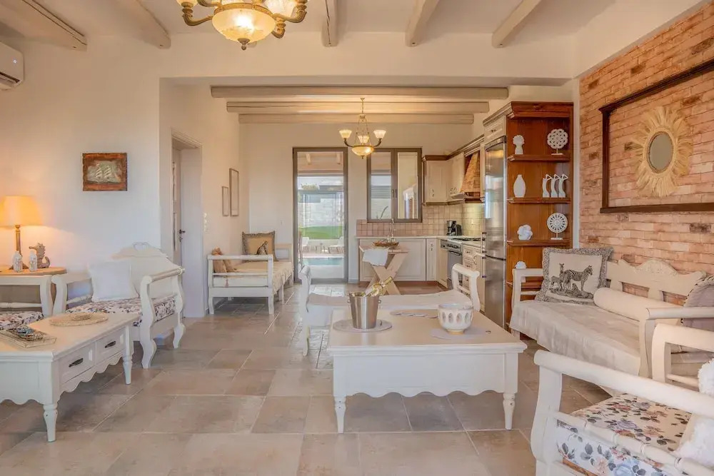 Avelia Luxury Villa with private pool