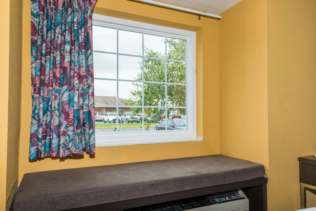 Microtel Inn & Suites by Wyndham Riverside
