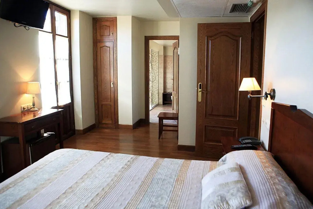 Hostal Antxitonea