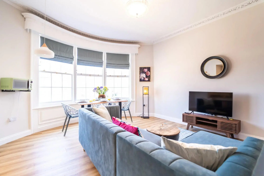 King Street Residence - 2 Bedrooms - Parking - Town Centre ⭐ ⭐⭐⭐⭐