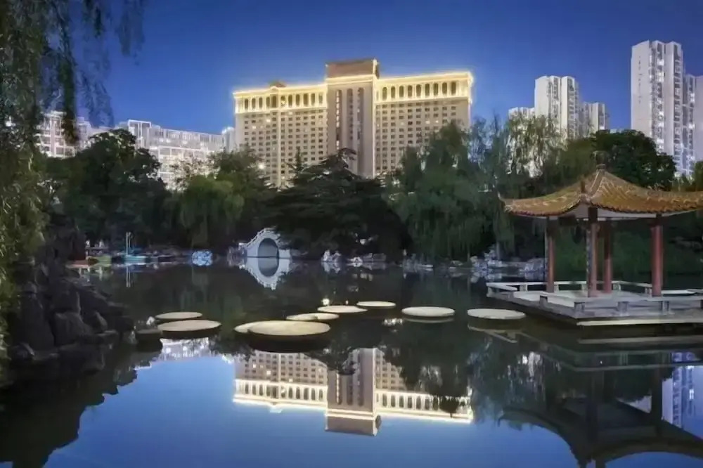 huayang plaza hotel