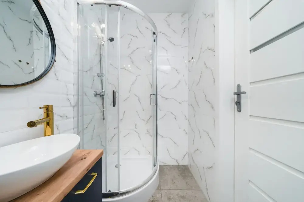 Ice Apartments
