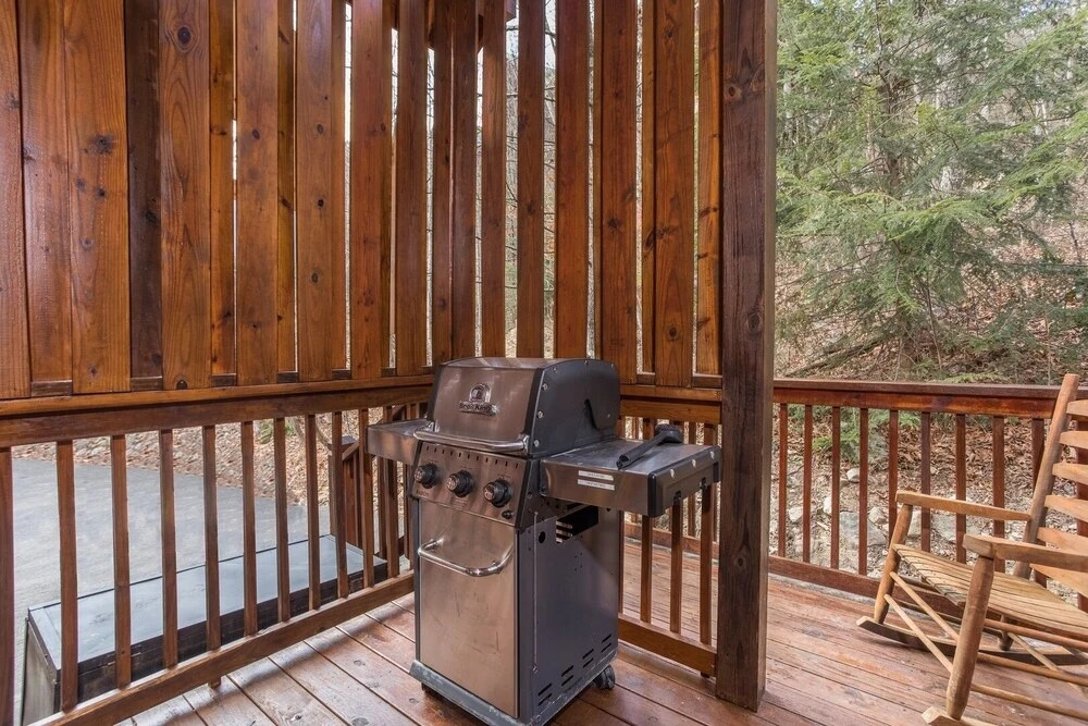 5 Star Celebration 1 Bedroom Cabin by RedAwning