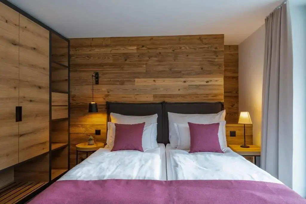 22 Summits Apartments