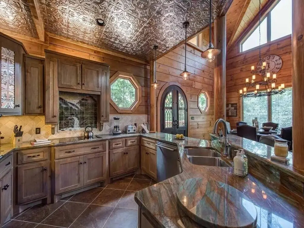 Bear Elegance - Three Bedroom Cabin