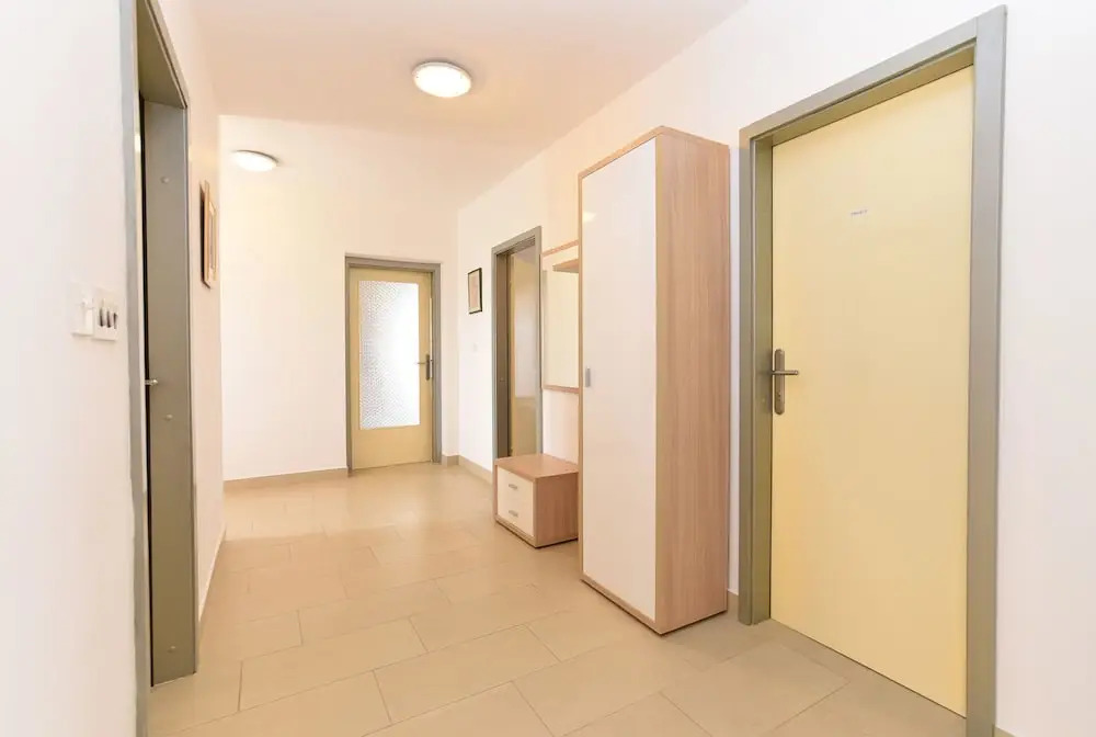 Apartment 1551