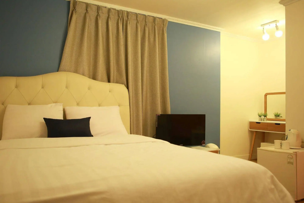 Moon Hostel