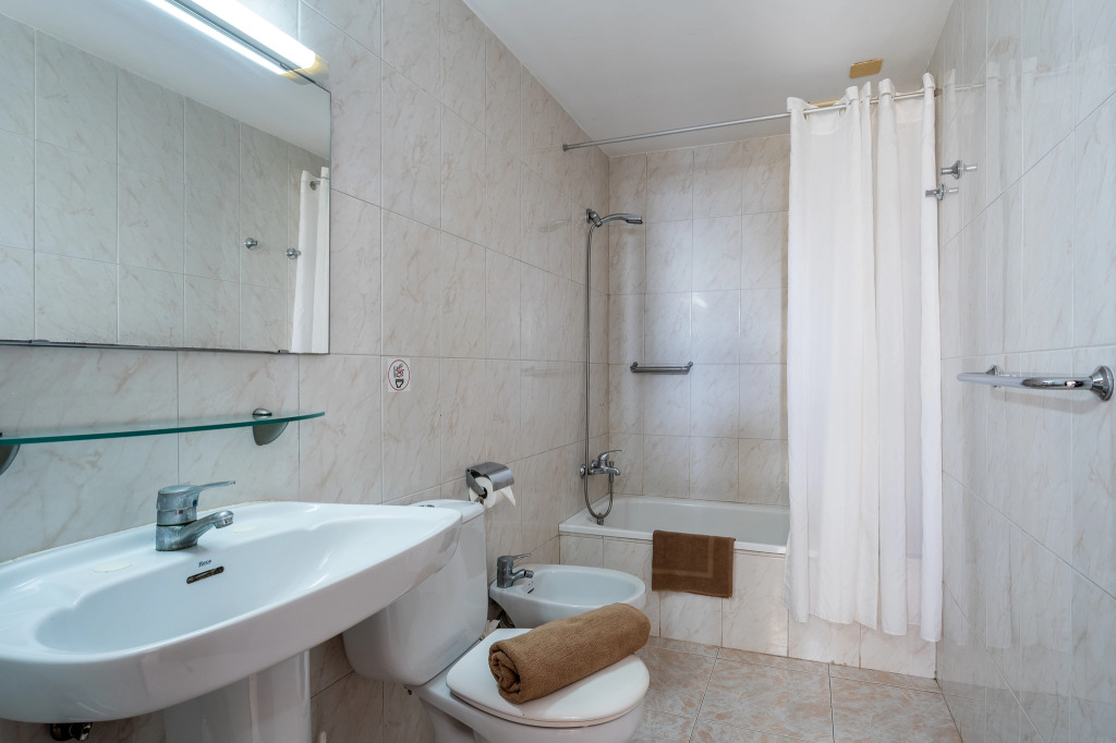 RT-Apartamentos Guinea