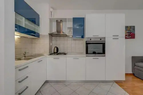 LCT Beacfront apartment ZS