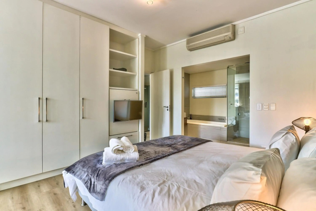 Harbour Bridge 1 Bedroom in Waterfront Precinct
