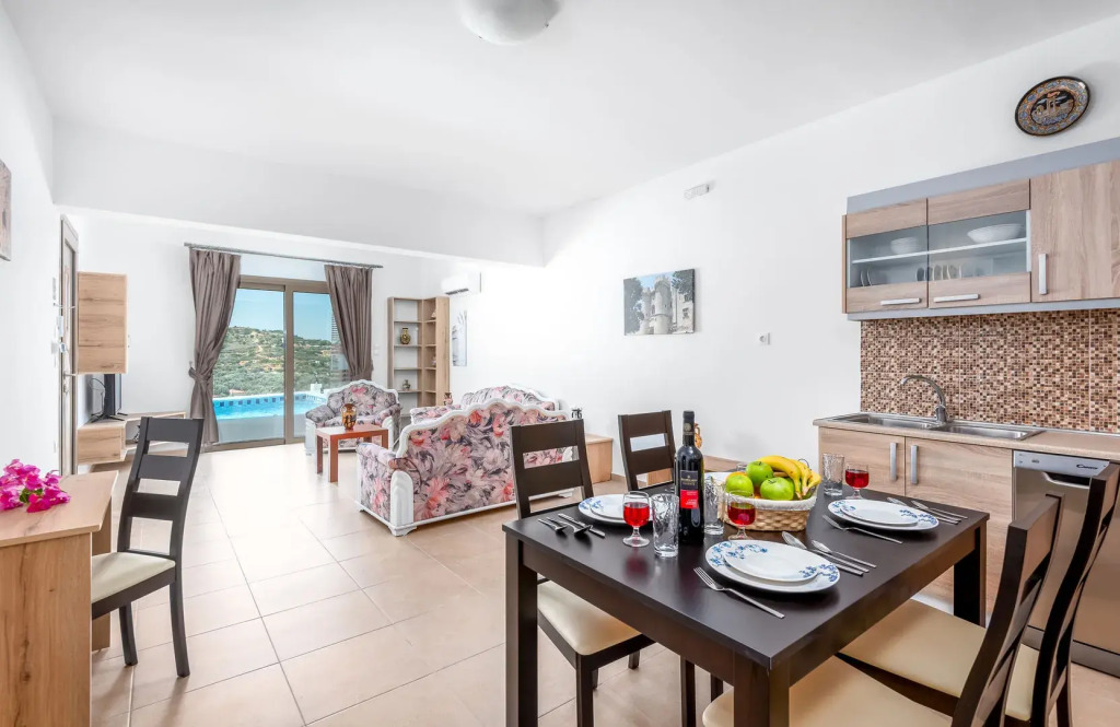 Kolymbia Village