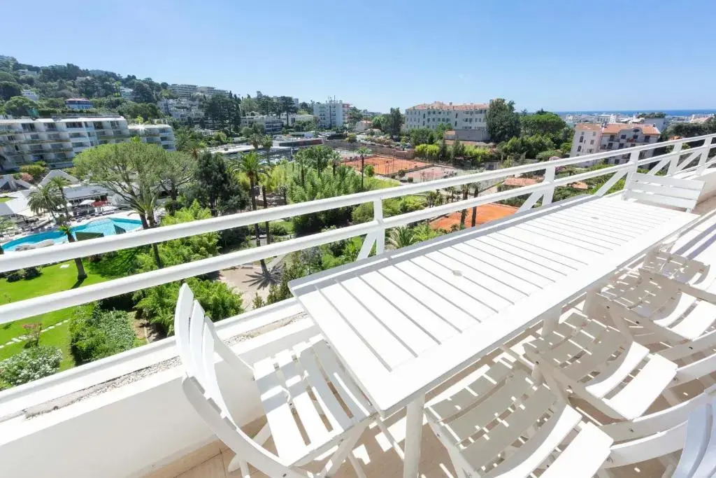 Fully equipped appartment 105 m2 clear view on the sea and californie hills