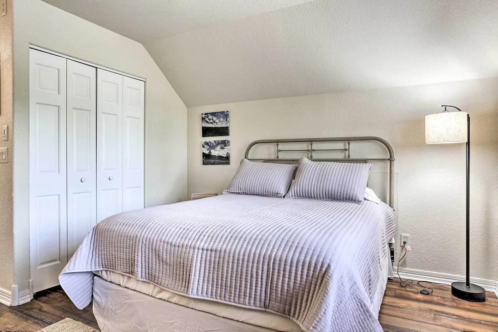 Central Creekfront Spearfish Apt by City Park