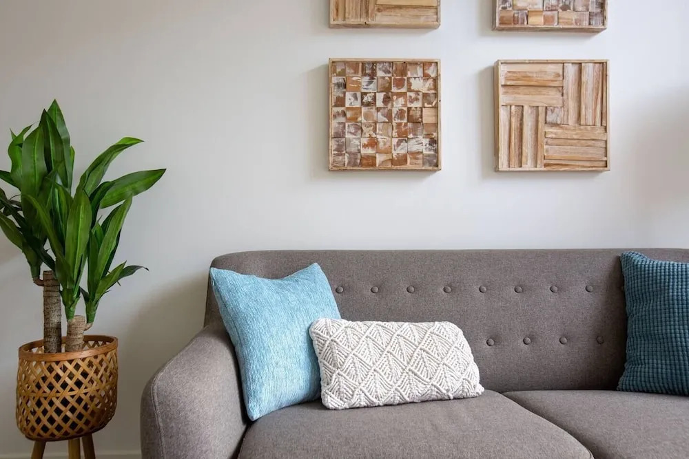 Elegant Stylish Living@mooneeponds Wifi/parking