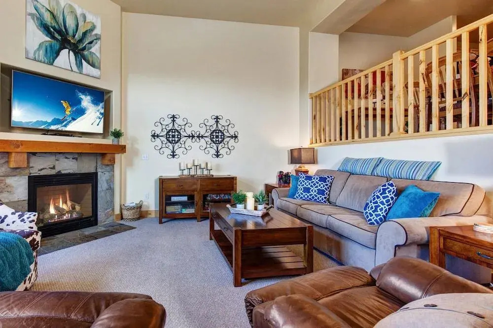 4BR/3.5BA Remarkable Bear Hollow Townhome by RedAwning